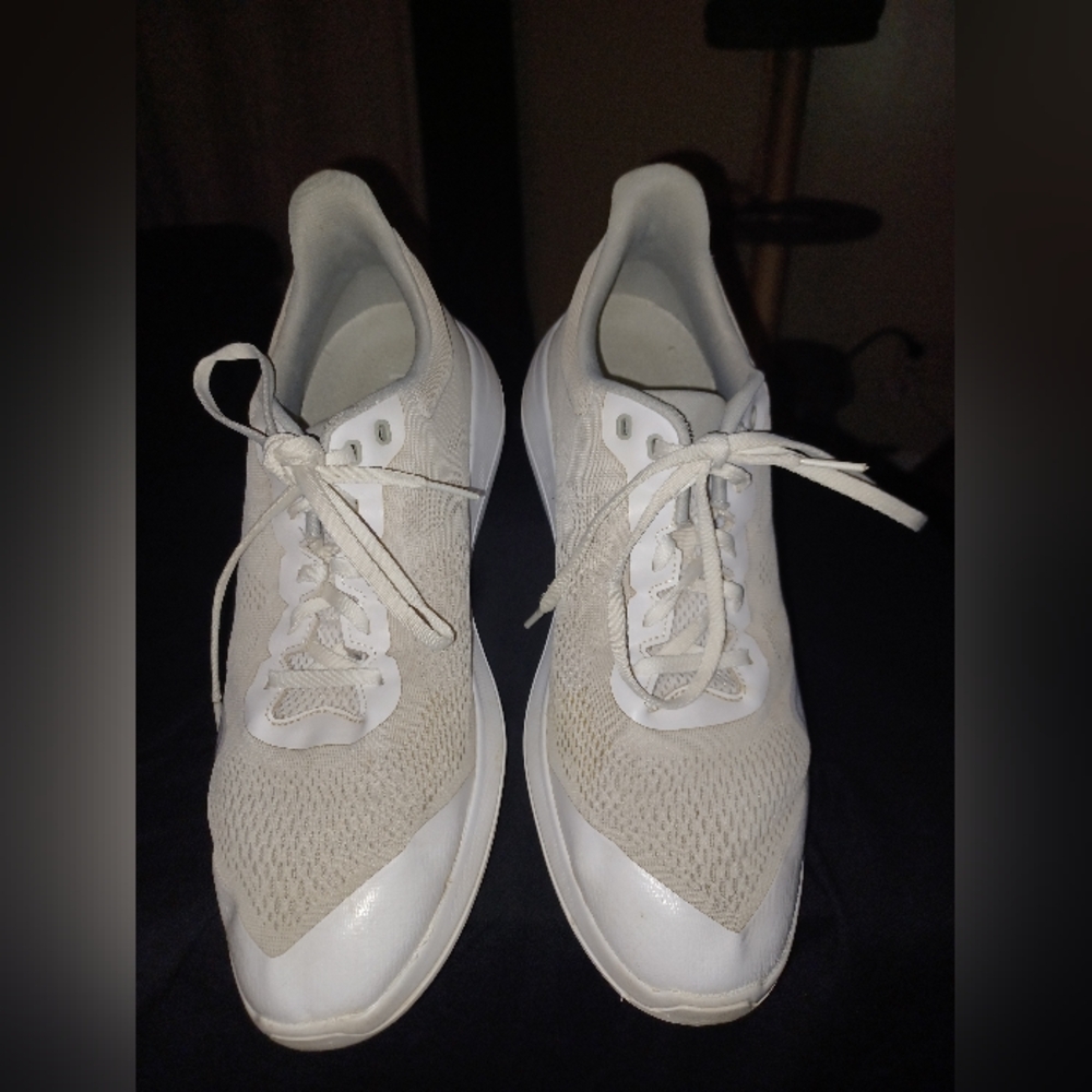 Mens Size 11 Footjoy Spikeless Golf Shoes White And Tan Very Nice